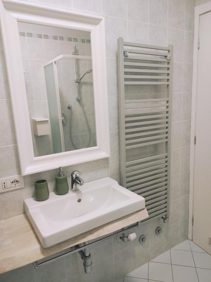 Bed In Bo Saragozza 호텔 볼로냐 외부 사진