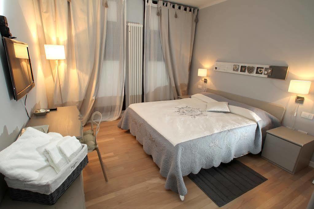 Bed In Bo Saragozza 호텔 볼로냐 외부 사진